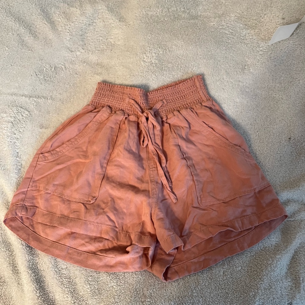 Cisonog pink shorts